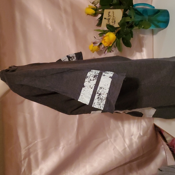 Stranded - Picture 5 of 7